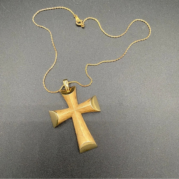 Vintage Avon 1976 Florentine Finish Brushed Gold Tone Cross - Picture 1 of 14